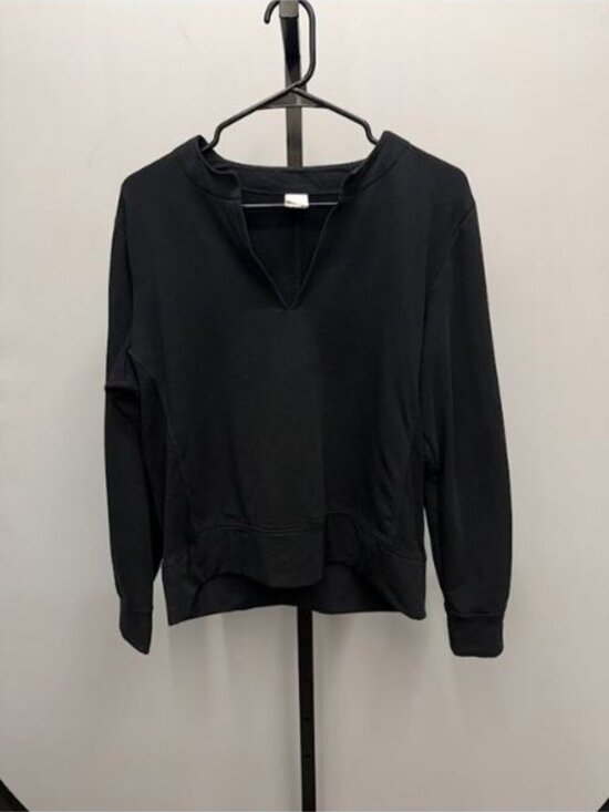Lole Sweaters - Lole Black V-Neck Pullover Sweater